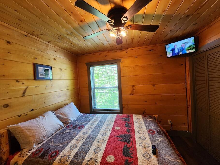 Dancing Bear Cabin- Relax & Enjoy! Sevierville Dış mekan fotoğraf