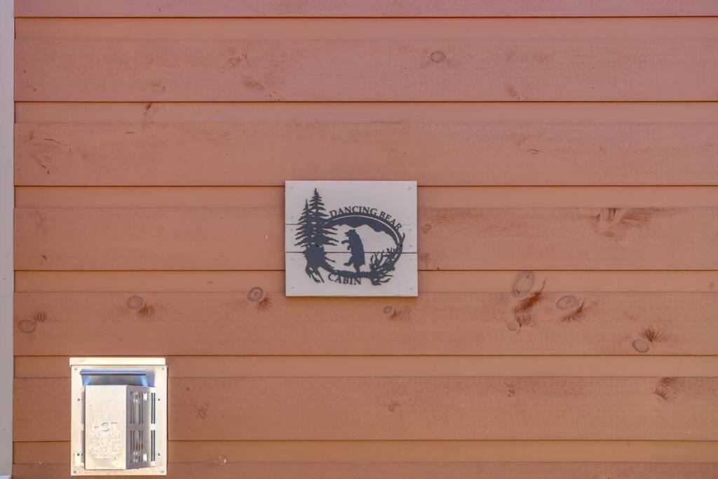 Dancing Bear Cabin- Relax & Enjoy! Sevierville Dış mekan fotoğraf