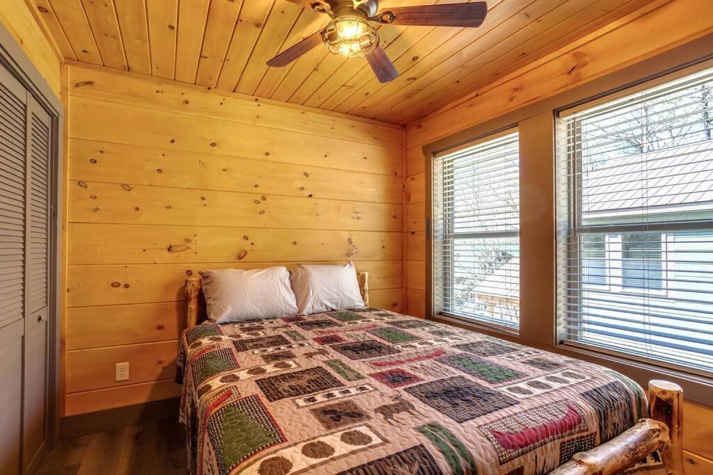 Dancing Bear Cabin- Relax & Enjoy! Sevierville Dış mekan fotoğraf