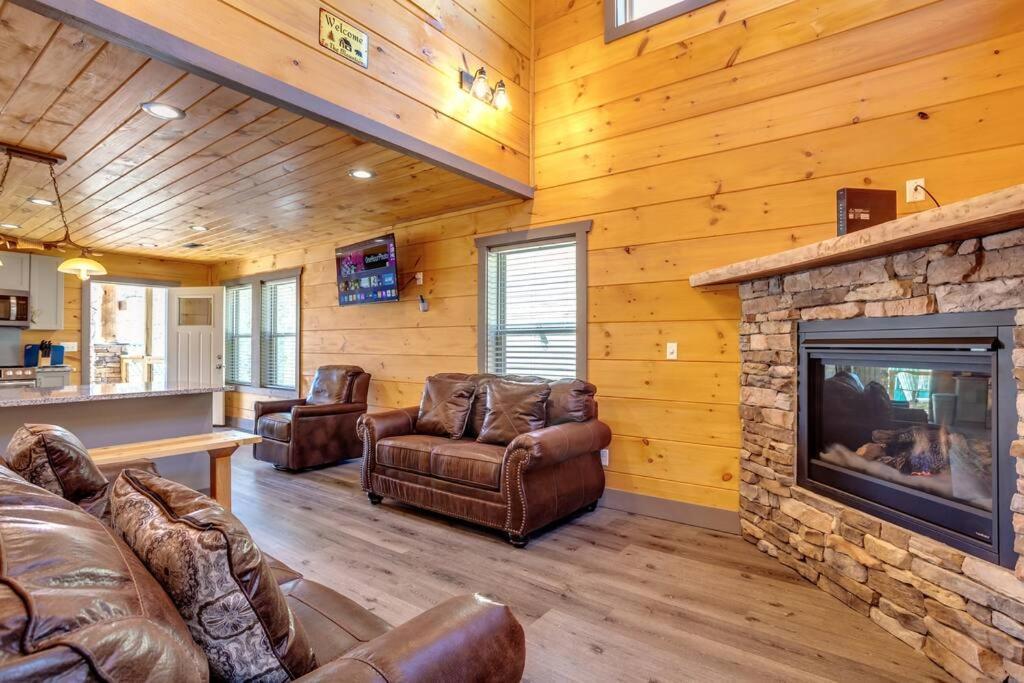 Dancing Bear Cabin- Relax & Enjoy! Sevierville Dış mekan fotoğraf