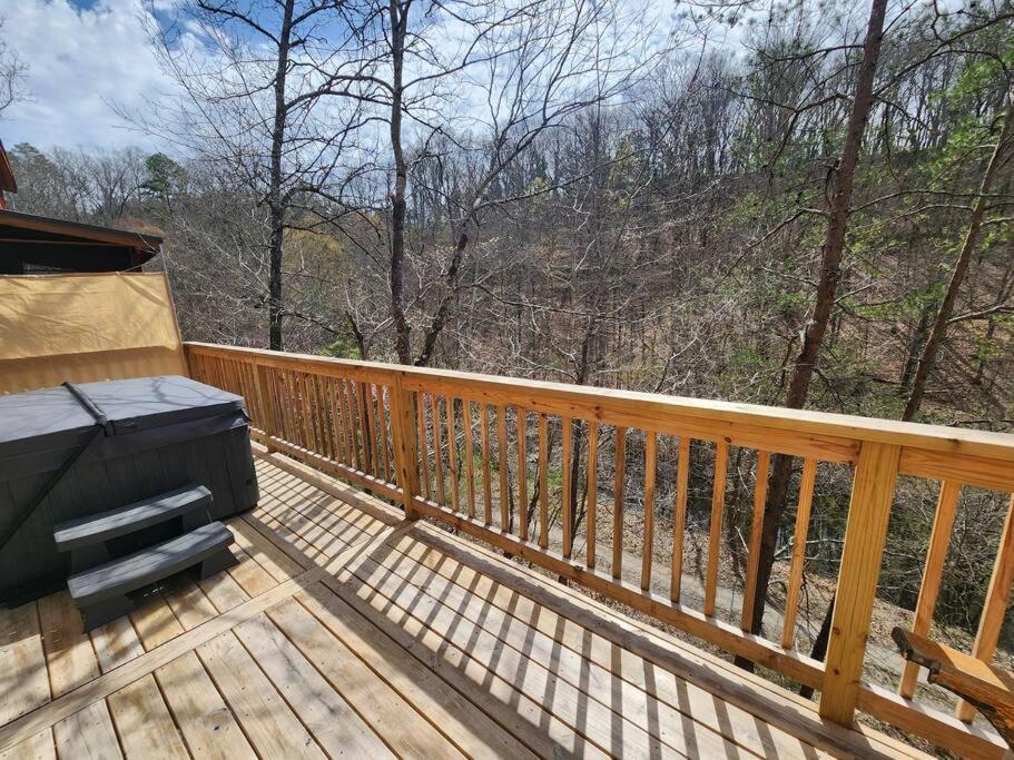 Dancing Bear Cabin- Relax & Enjoy! Sevierville Dış mekan fotoğraf